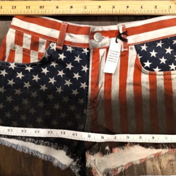 Topshop Black and Red Jean Shorts American Flag Design High-Waisted Frayed Hem - Picture 6 of 9